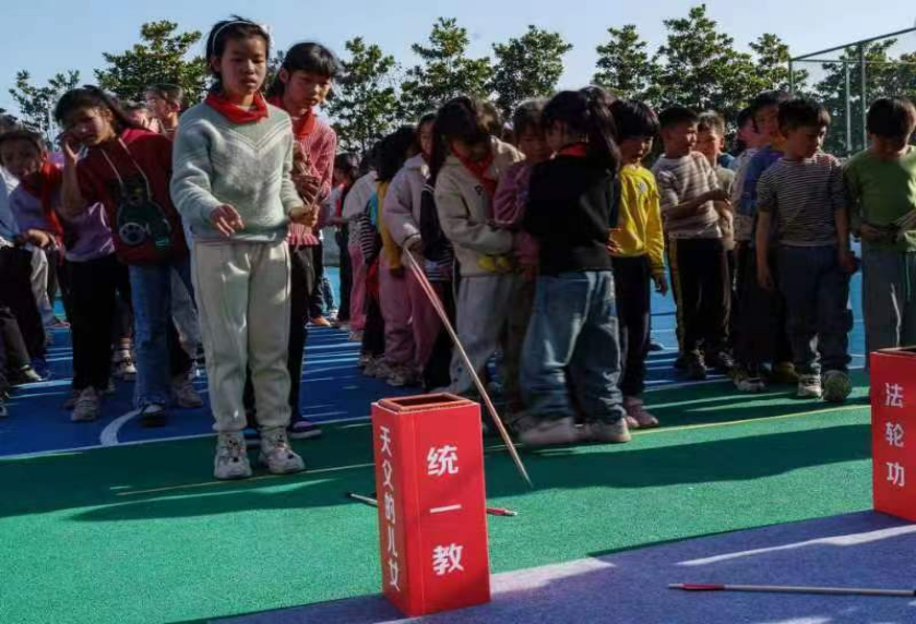 综治送平安 反邪进校园---浙江省义乌市稠江街道综治办开展校园反邪教宣传活动(2)747.png